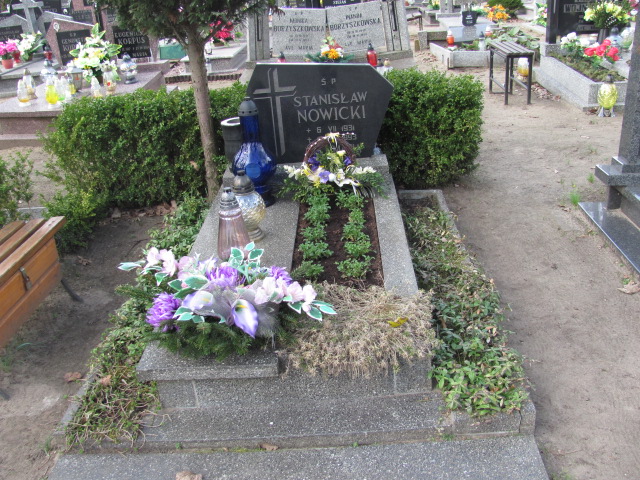 Grób Antoni Nowicki