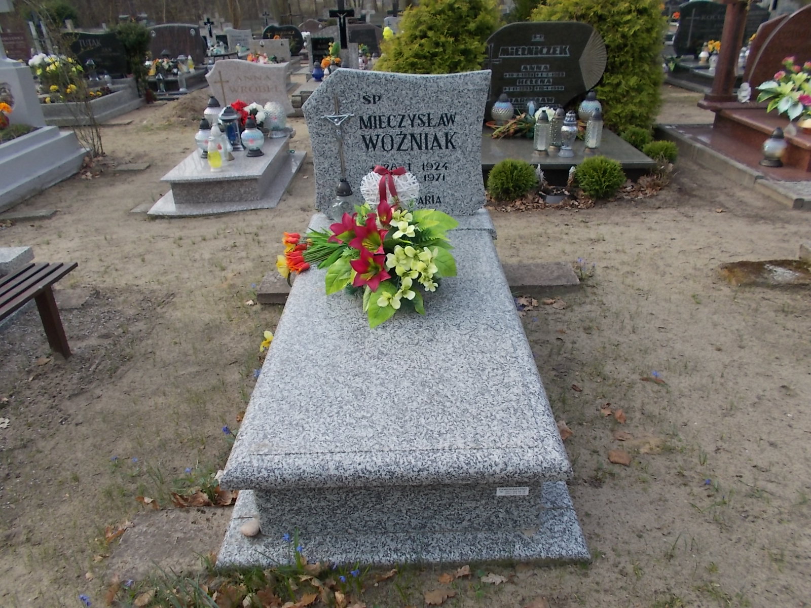 Grób REGINA SARNECKA